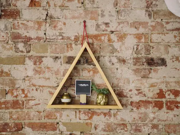 Wooden triangle shelves diy Wooden triangle shelves diy