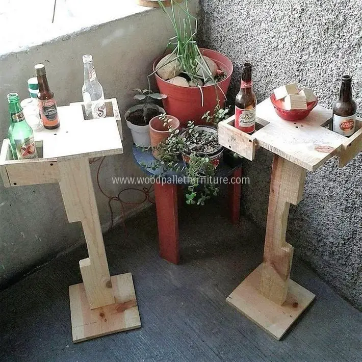 23 - What Do you Think of a Recycled Wood Pallet Bar Stool