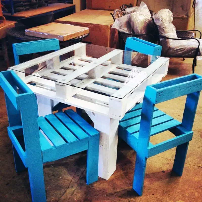 26 Dining Set From Recycled Pallets Plan