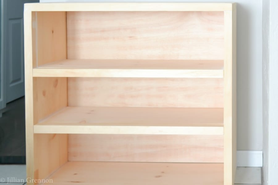 How to build a simple bookshelf