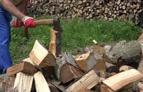 Using An Ax Or Maul