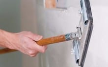 What Grit Sandpaper for Wood Before Painting?