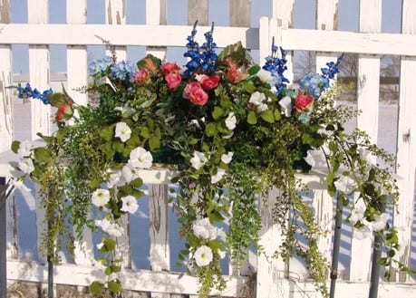 Diy Cascading Flower Pallet Planter Box 2