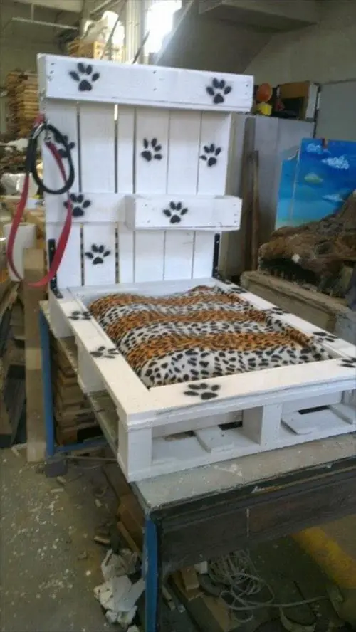 Diy Pallet Dog Bed With Frame