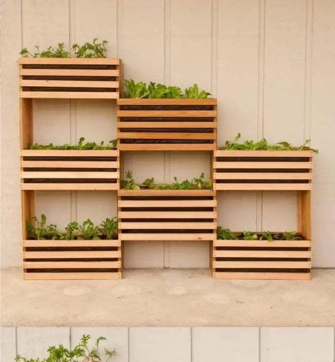 Diy Wood Pallet Mounted Planter