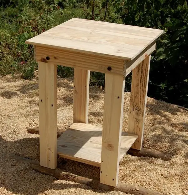 Easy Diy Pallet End Table Plan