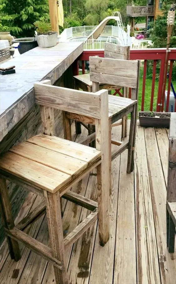 Pallet Wood Stool Chair 2