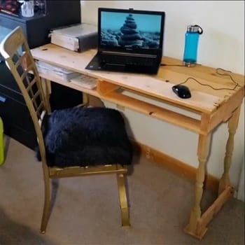 The 15 Dollar Pallet Desk