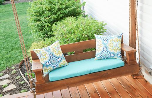 Simple Porch Swing Plan With A Low Backrest