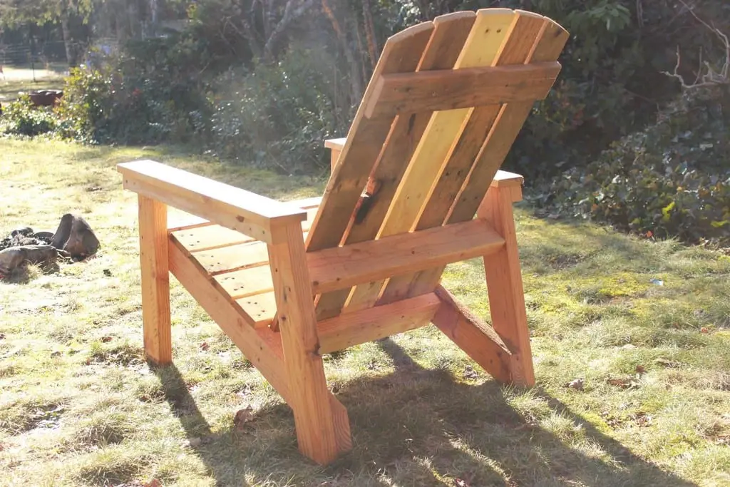 Adirondack Chair Made Out Of Wooden Pallets