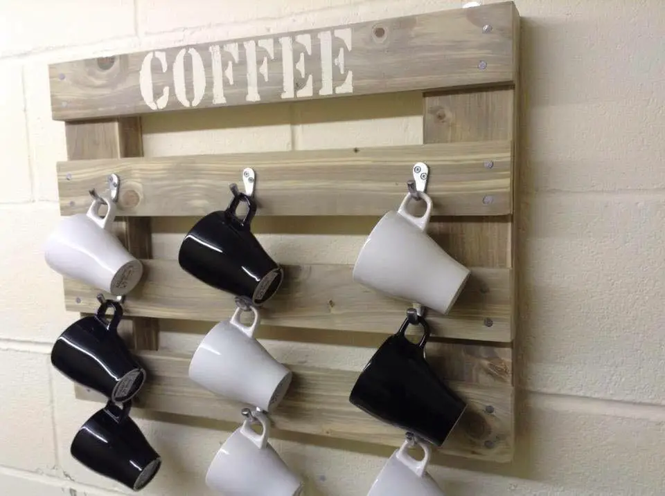 Diy Pallet Mug Rack