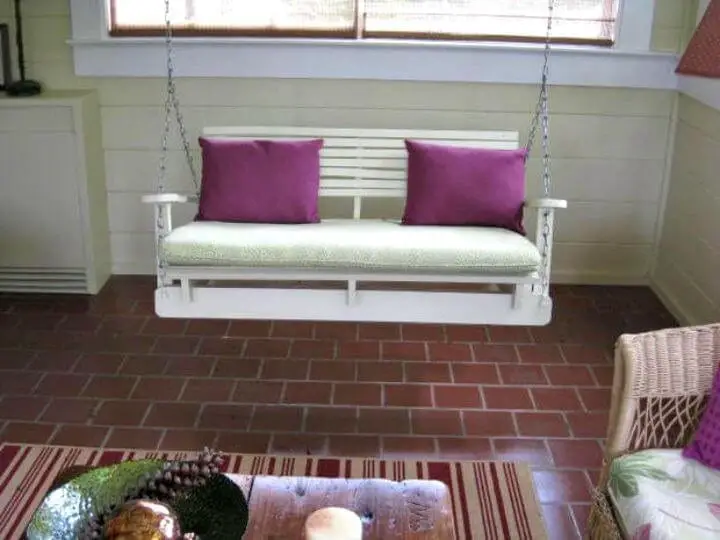 Lovey Dovey Pallet Swing Bed