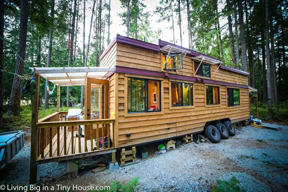 Natural Build Tiny House For Family With Separate Office And Kids Bedroom