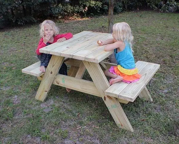 The Connected Picnic Table