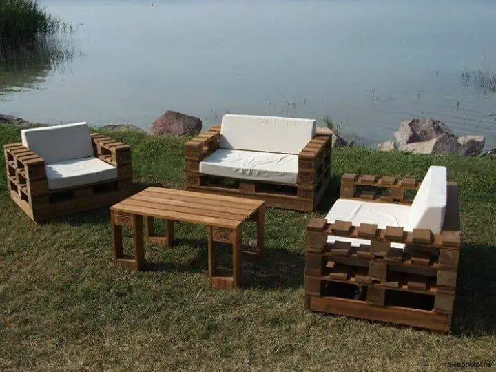 Chill Outdoor Pallet