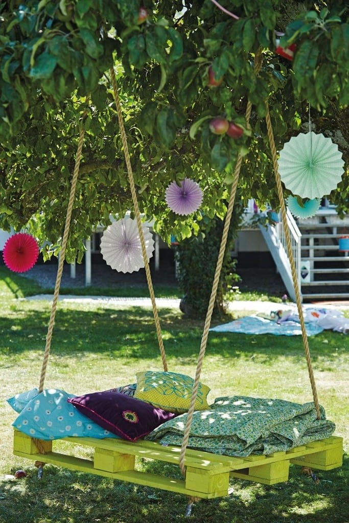 Colorful Pallet Swing