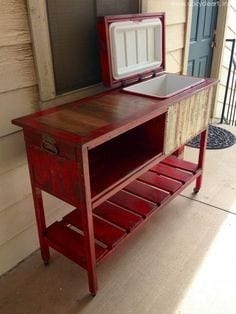 Diy Pallet Bar With Ice Chest 2