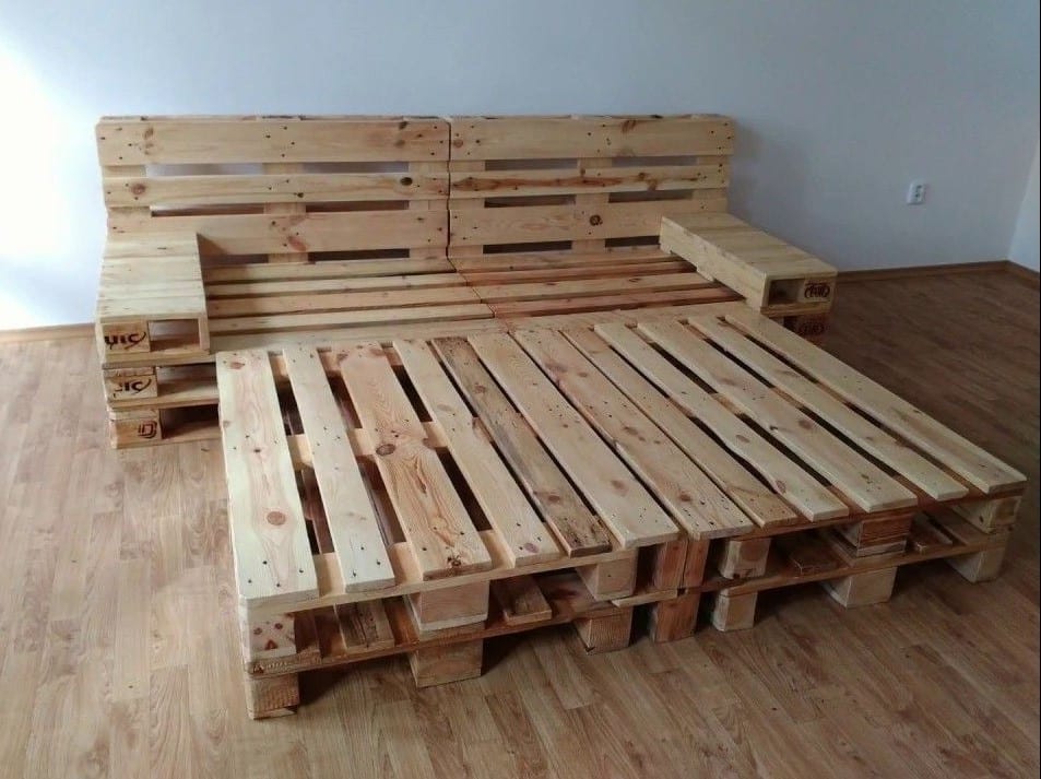 Diy Pallet Wood Bed
