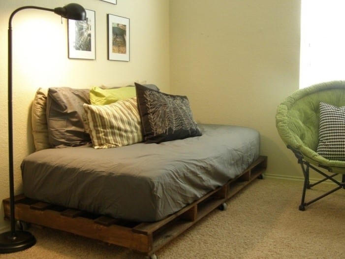 Day Bed With Pallet Bed Frame