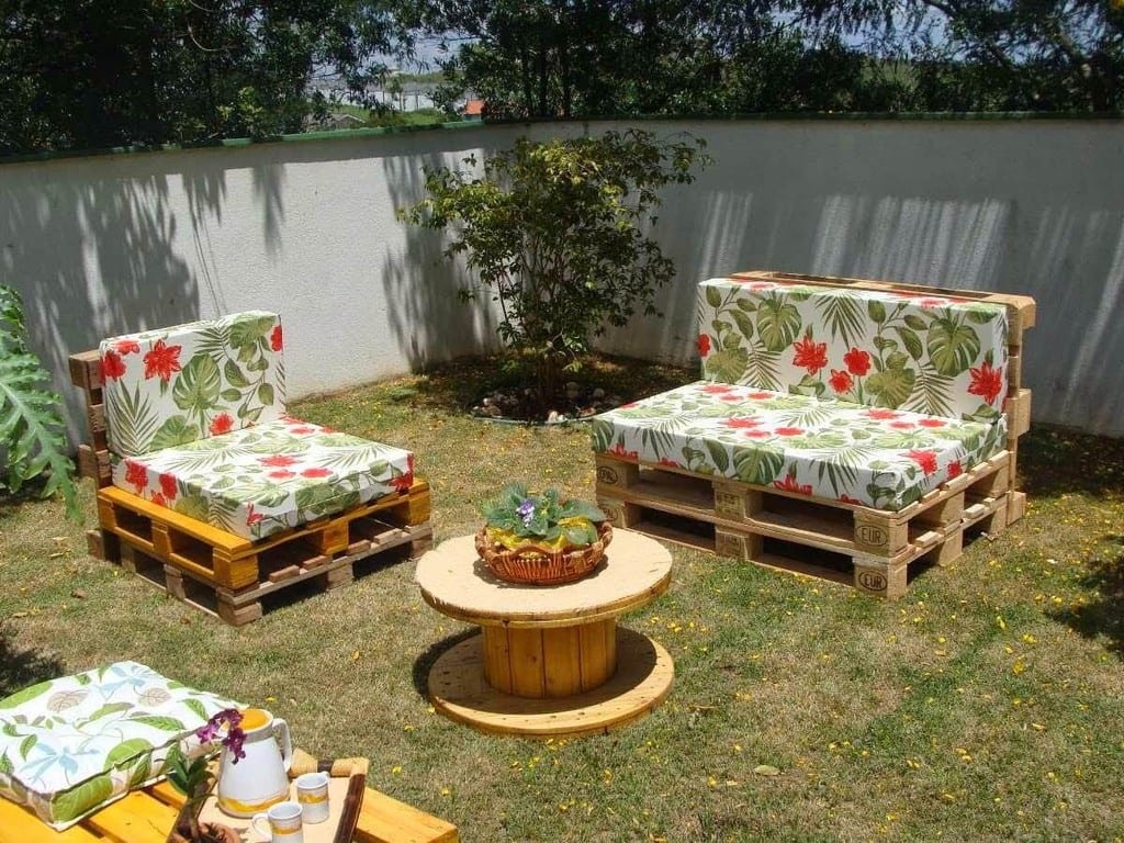 Floral Outdoor Pallet Furniture