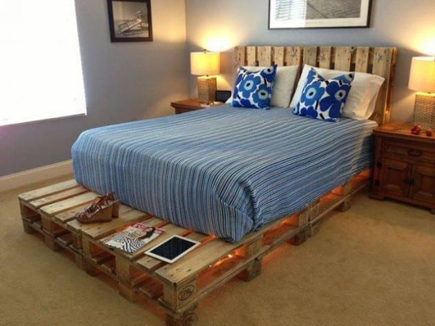 Inexpensive Cozy Pallet Bed Frame Design