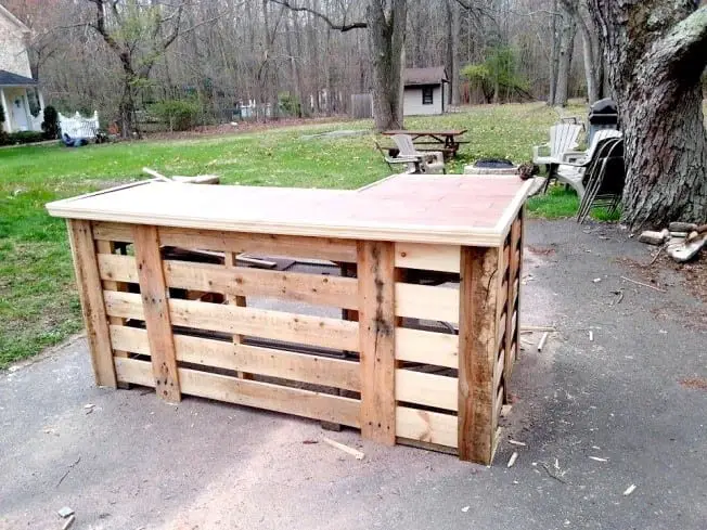 L Shaped Pallet Bar