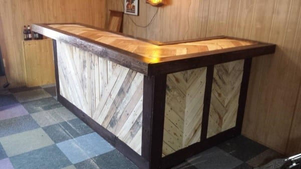 Lovely Pallet Bar