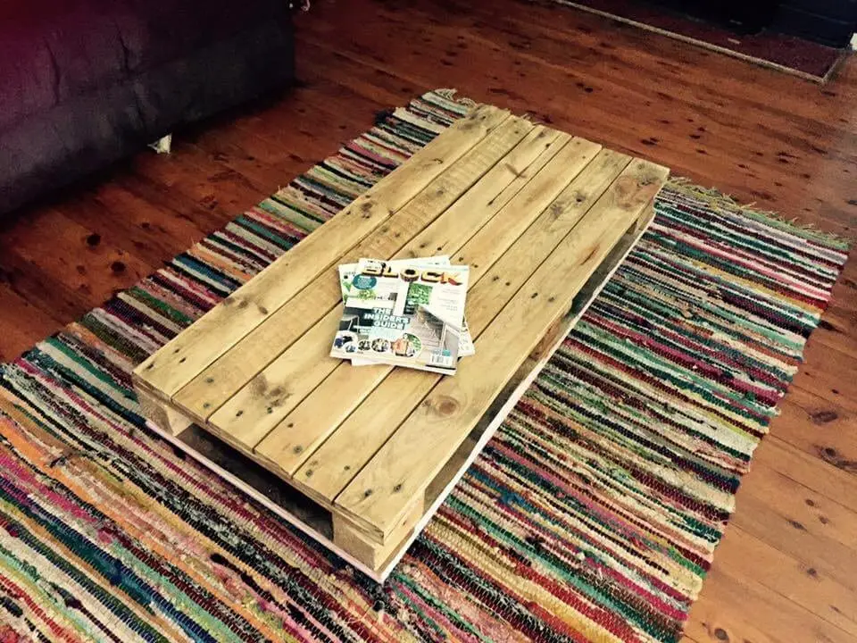 Low Pallet Long Coffee Table