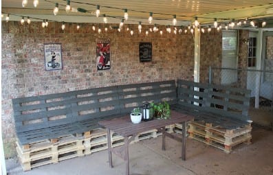 Outdoor Pallet Lounge