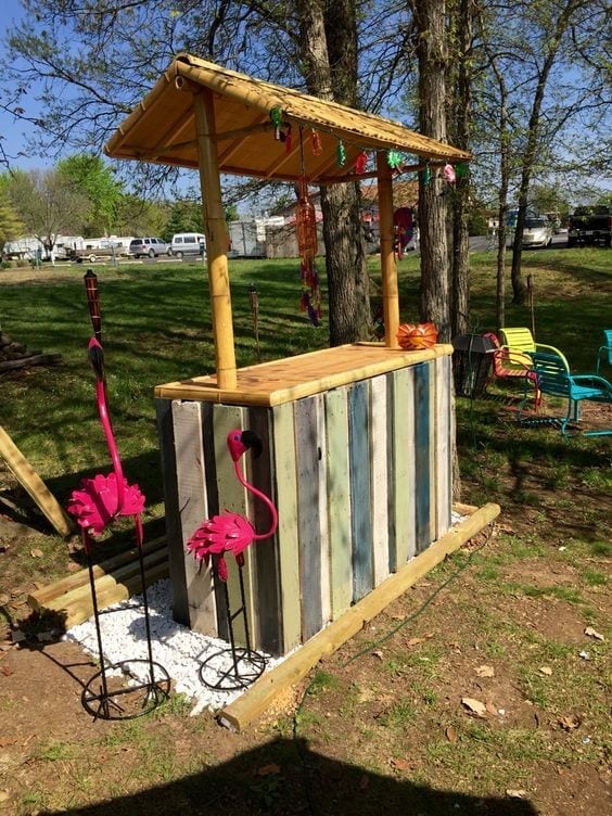 Outdoor Tiki Bar Stand Design