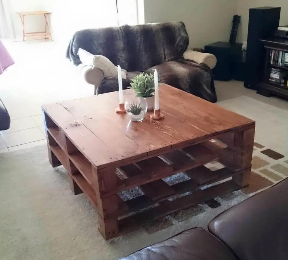 Pallet Coffee Table With Storage