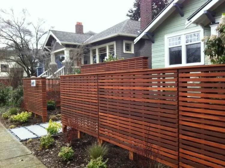 Pallet Fence For A Small Garden