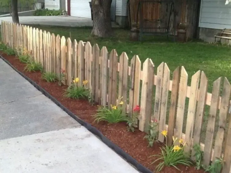 Pallet Fence With Planting Space