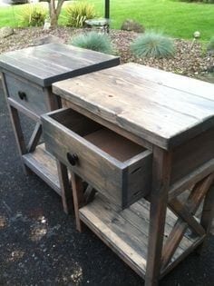 Pallet Nightstand With A Criss Cross Pattern