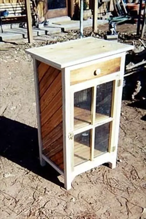 Pallet Nightstand With Display Case