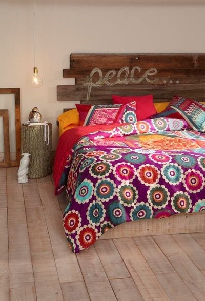 Peace Pallet Headboard Design