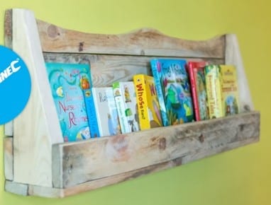Recycled Pallets Diy Bookshelf