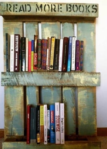 Rustic Pallet Bookshelf 1