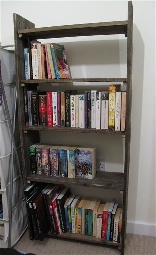 Structure Pallet Bookshelf