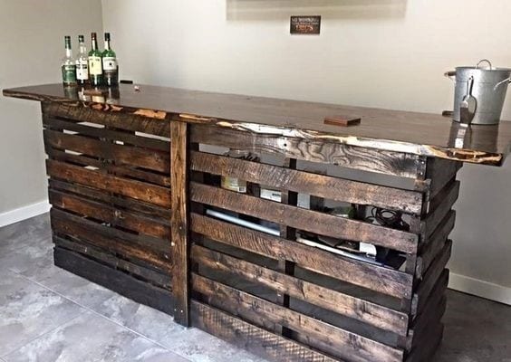 Warm And Rustic Pallet Bar Design
