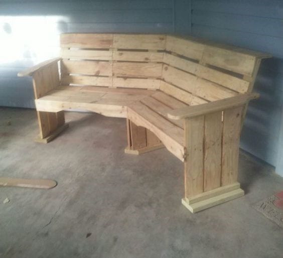 Wood Pallet Corner Bench