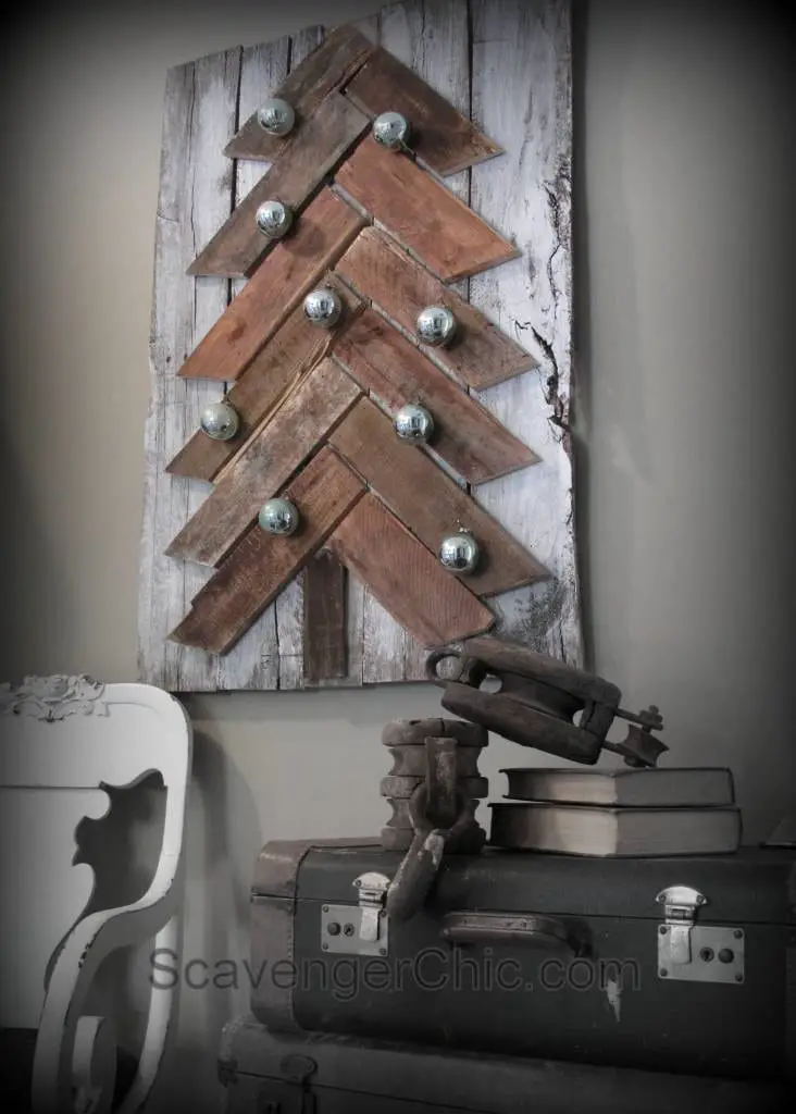 Wooden Pallet Christmas Tree 12